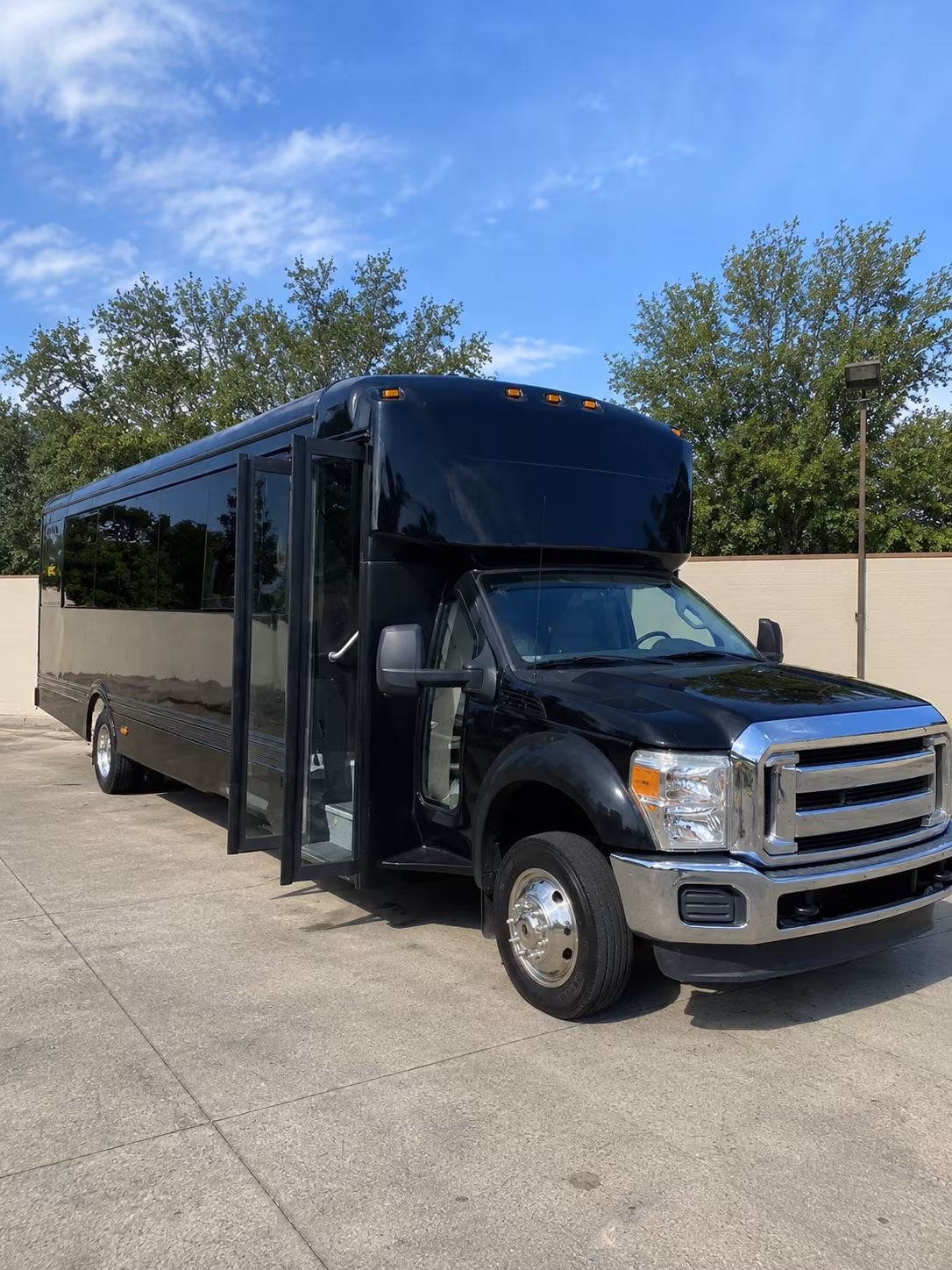 laguna niguel 20 passenger party bus