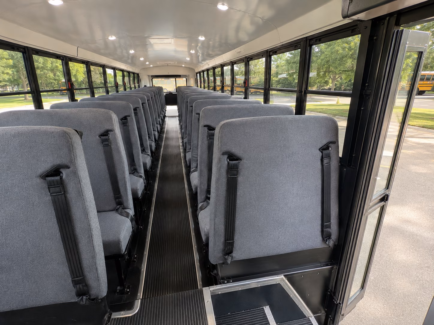 school buses and charter buses for laguna niguel outdoor education and aquatic field trips